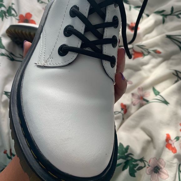 good condition white doc martens! - Picture 9 of 11
